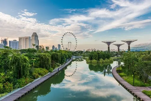 Look-into-the-neighbourhood-amenities